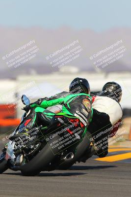 media/Oct-08-2022-SoCal Trackdays (Sat) [[1fc3beec89]]/Turn 16 (125pm)/